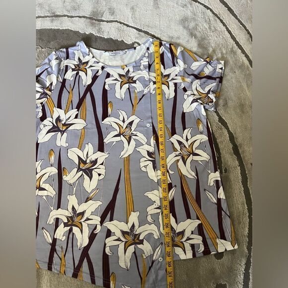 Misslook Woman’s Floral Top - Picture 8 of 8